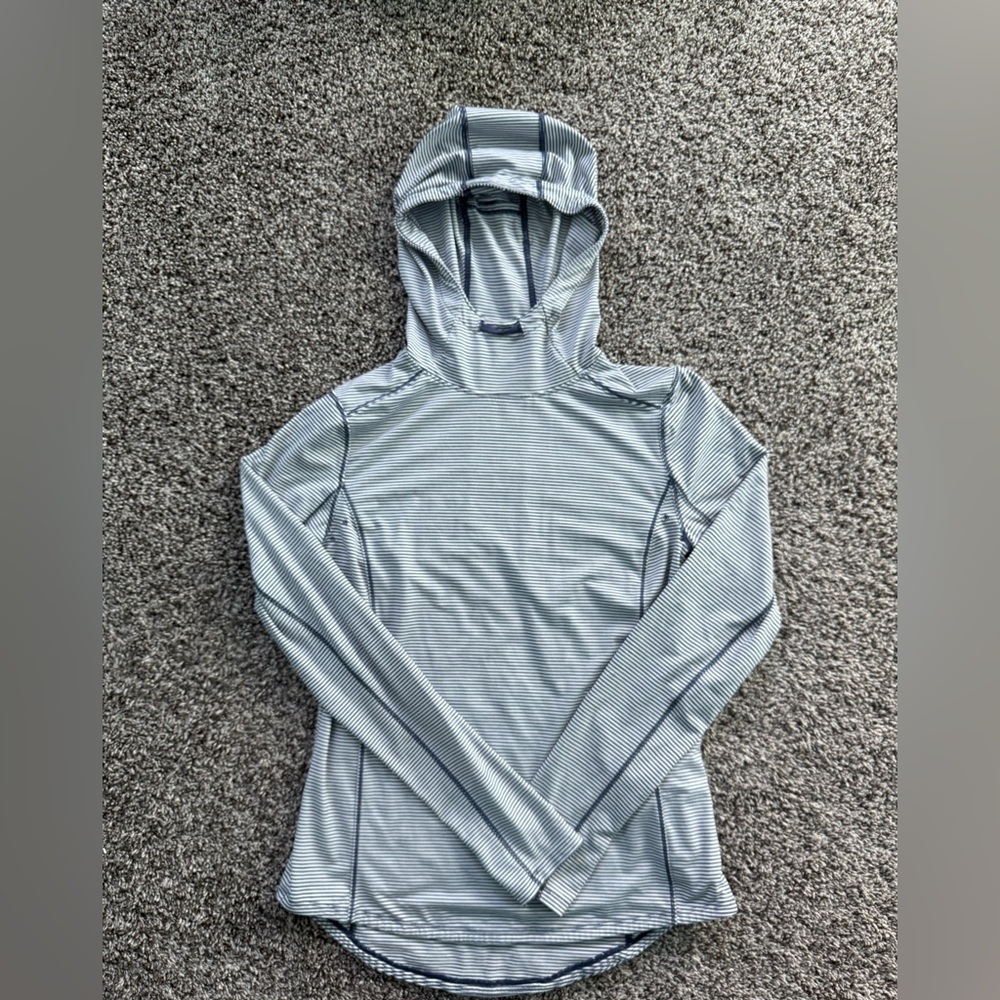 Women’s Duluth sun hoodie